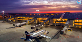 САМЫЕ КРУПНЫЕ АЭРОПОРТЫ МИРА: С ЗАГАДОЧНЫМИ СТАТУЯМИ, ЧАСОВНЯМИ И САДАМИ