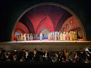 Стоит посетить