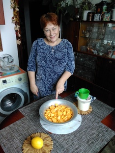 Рецепты салатов и другие блюда собственного приготовления.