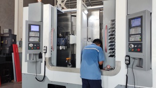 двухсторонний вертикальный токарный станок с ЧПУ