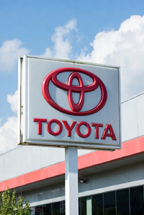 TOYOTA 