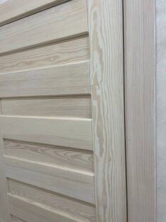 Дверь из массива сосны, красим