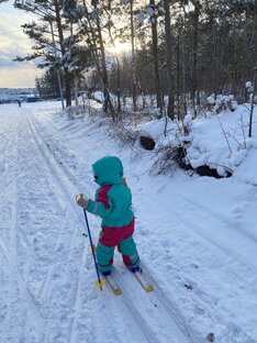 Первый раз встала на лыжи ⛷️ 