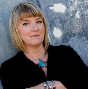 Джулия Хиберлин 