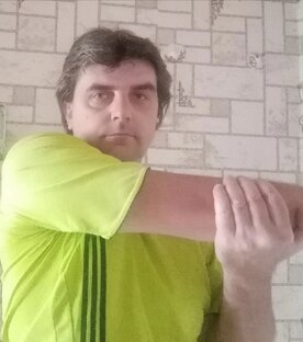 УПРАЖНЕНИЯ НА РАСТЯЖКУ РУК И ПЛЕЧЕВОГО ПОЯСА. 