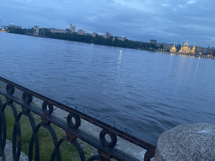 Санкт-Петербург зимой и летом
