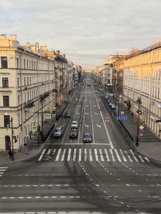 "Надо сорваться в Питер"