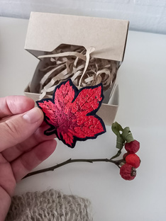 Броши-вышивки ручной работы на удачу от www.linenby.by