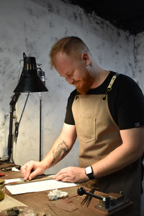 Немного «кожаного» юмора