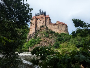 Замки и крепости.