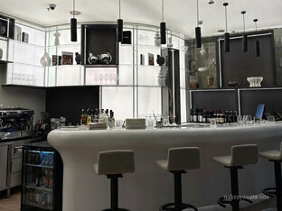 Не в зал, так в душ. Отзывы о бизнес-залах