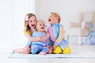 Развитие ребенка с рождения и до года