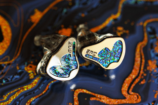 Проводные внутриканальные наушники