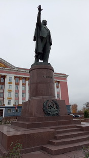 ПАМЯТНИКИ, СКУЛЬПТУРЫ КУРСКА