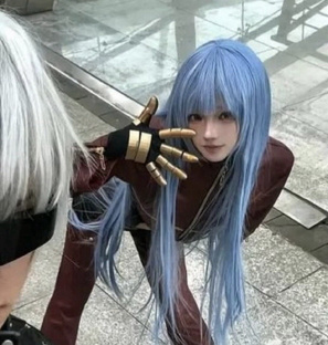 Character.ai кормит