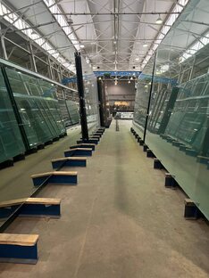 производство.