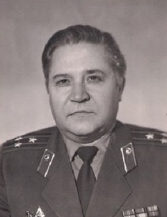 Анатолий Комаристов