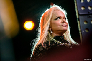 Скандал вокруг квартиры Ларисы Долиной