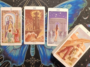 Расклады на ТАРО