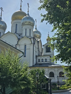 Монастыри России