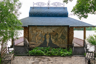 Монастыри и храмы