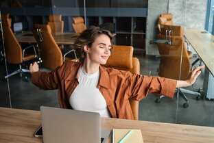 Жизнь офисного сотрудника. Как не дать себя обмануть при приеме на работу?