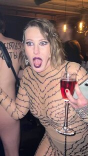 Голая вечеринка:)