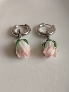 Цветочные серьги