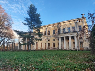 Усадьбы и парки