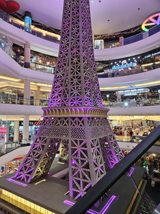 Магазины, ТЦ, аптеки