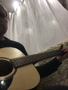 Свои песни (они же авторские)