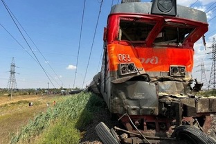 Котельниково: поезд столкнулся с КАМАЗом
