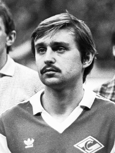 Всё об ассистентских подвигах красно-белых богатырей