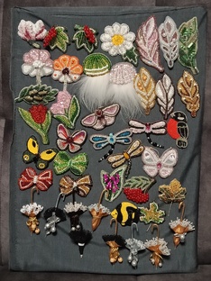 Броши, брелоки, бантики, заколочки