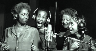 Биографические фильмы про знаменитостей