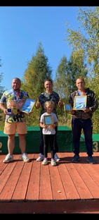 Награждение золотыми слитками за трофейную рыбу