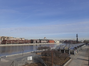 Москва: "Музеон" и его окрестности