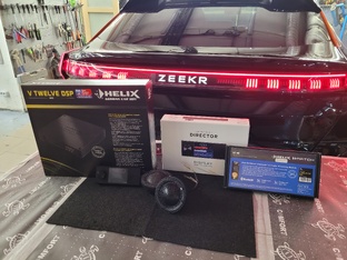 Zeekr 001 замена всей аудио системы. Настройка усилителей.