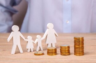 Пенсии и пособия