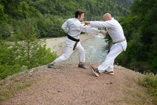 Ката Хейан Шодан. Сайт: https://каратэ.онлайн