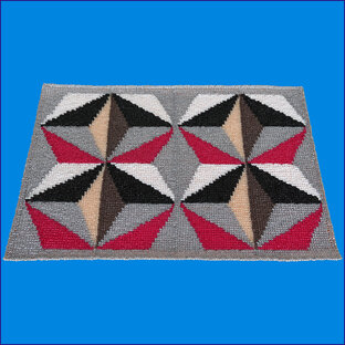 Вязание ковриков.