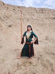 Трость в восточном танце 