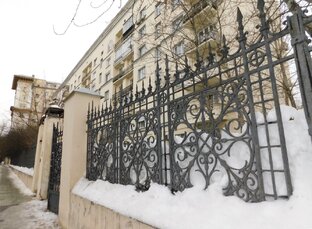 Кропоткинский переулок. 