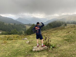 Как жить с болтами в спине?