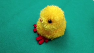 Цветы и игрушки из пряжи