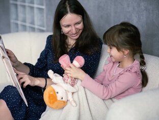 Как выбрать няню: стоимость, форматы и реальные обязанности