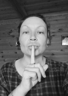 Все, что было раньше. Сменила тему, но не стала удалять старое.