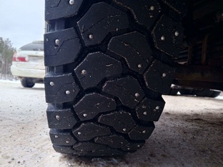 Ошиповка грузовых шин: вопросы, ответы, мифы