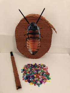 Пиньята таракан 