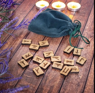 Славянские Руны. Гадание и значение рун.